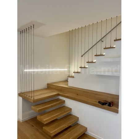 Консольная лестница на заказ, элегантное сочетание дерева и металла для современных домов